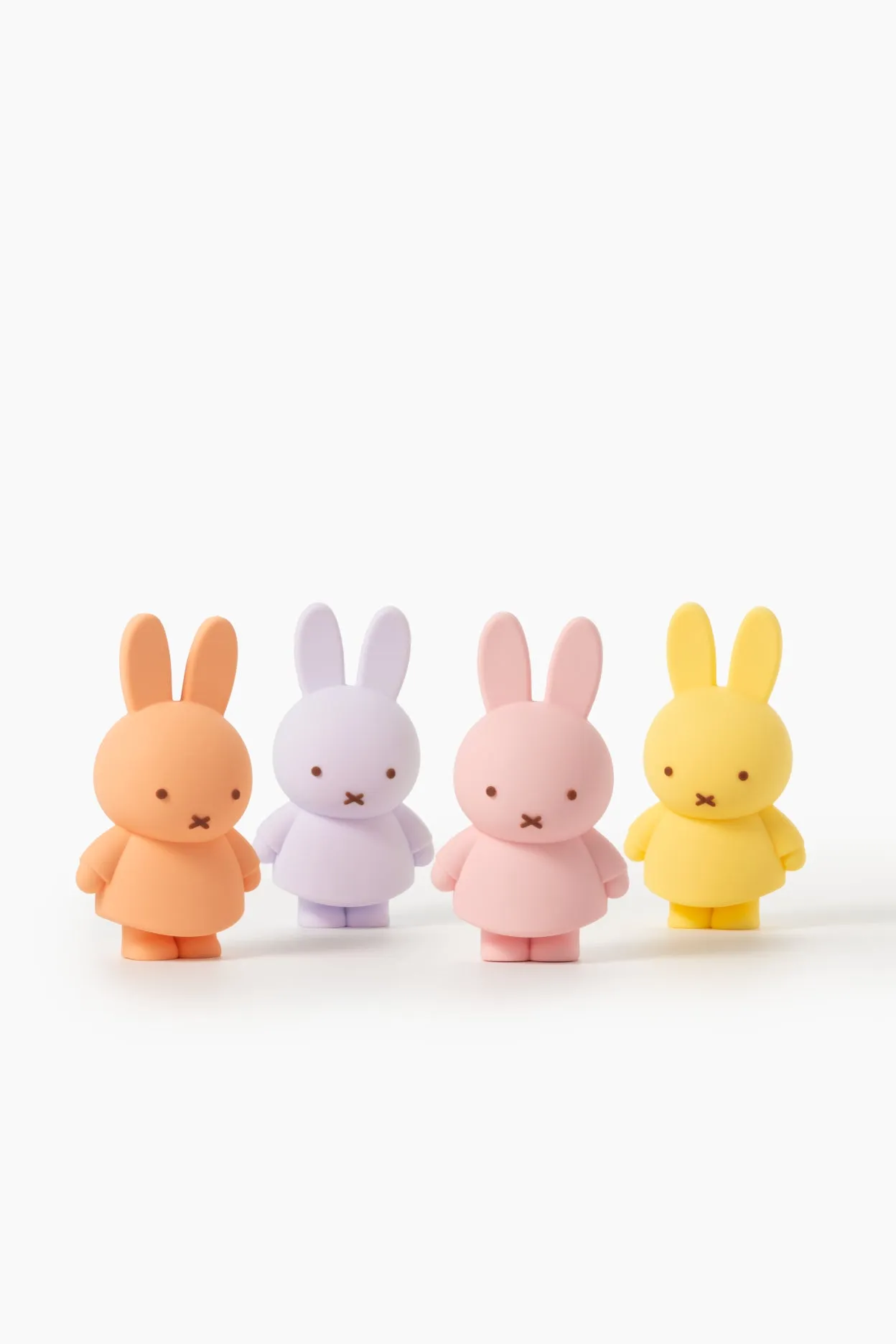 Smoko Miffy Goes Pastel Blind Box Figure - Image 5